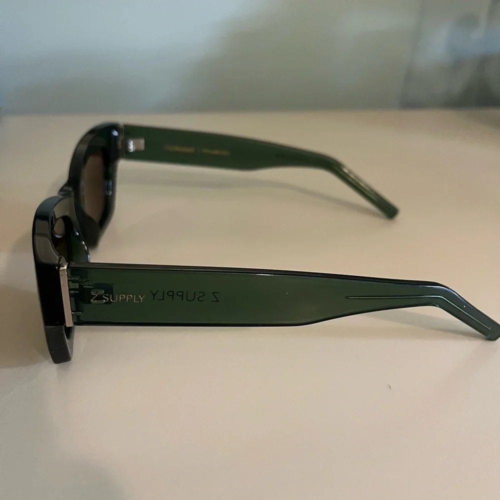 Z Supply Dark Green Polarized Sunglasses - Picture 6 of 6